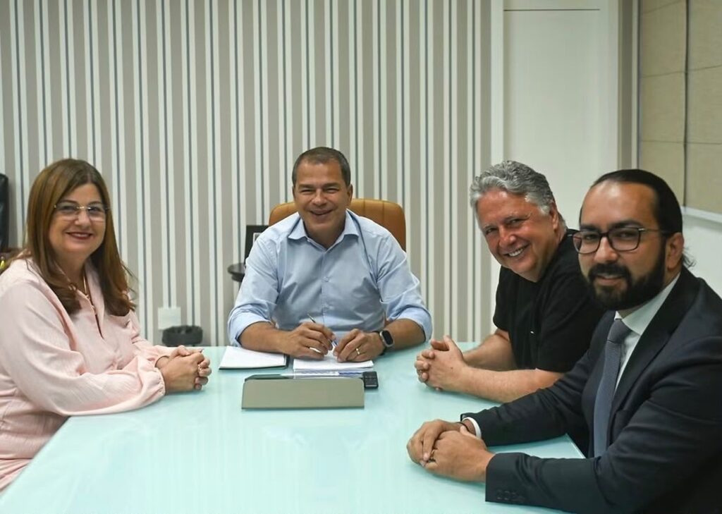 Encontro entre o prefeito de Campos Frederico Paes e os ex-governador Anthony Garotinho e Rosinha Garotinho